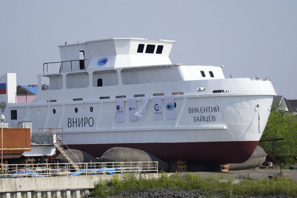 10 июля 2024 года Врио руководителя Байкальского филиала ФГБНУ "ВНИРО" принял участие в торжественной церемонии начала спуска на воду научно-исследовательского судна (НИС) "Викентий Зайцев"